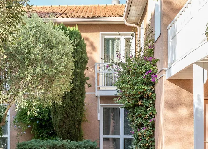 蓝色海岸耶尔贝斯特韦斯特优质酒店 酒店