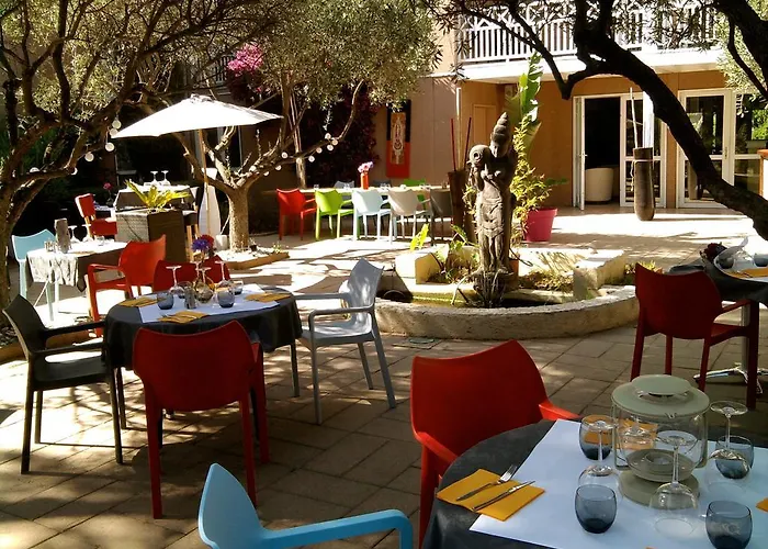 蓝色海岸耶尔贝斯特韦斯特优质酒店