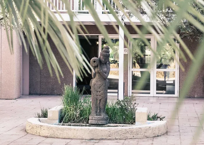 蓝色海岸耶尔贝斯特韦斯特优质酒店 4*